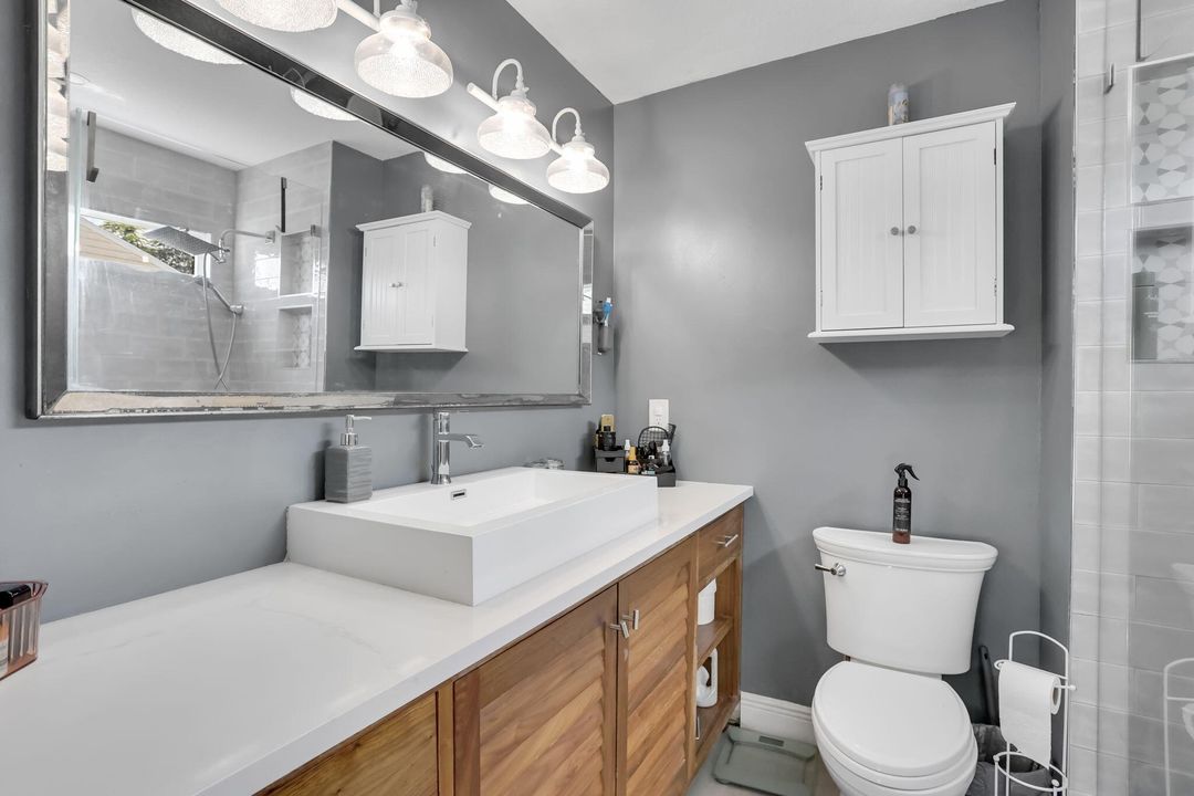 Active With Contract: $475,000 (3 beds, 2 baths, 1340 Square Feet)