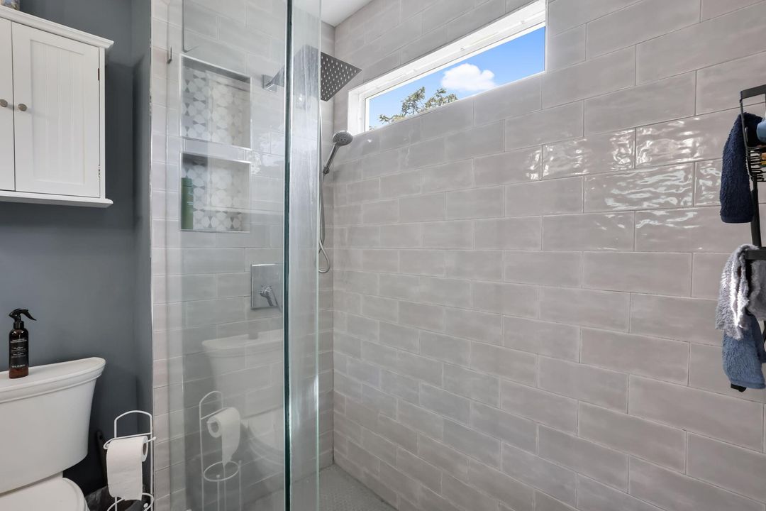 Active With Contract: $475,000 (3 beds, 2 baths, 1340 Square Feet)