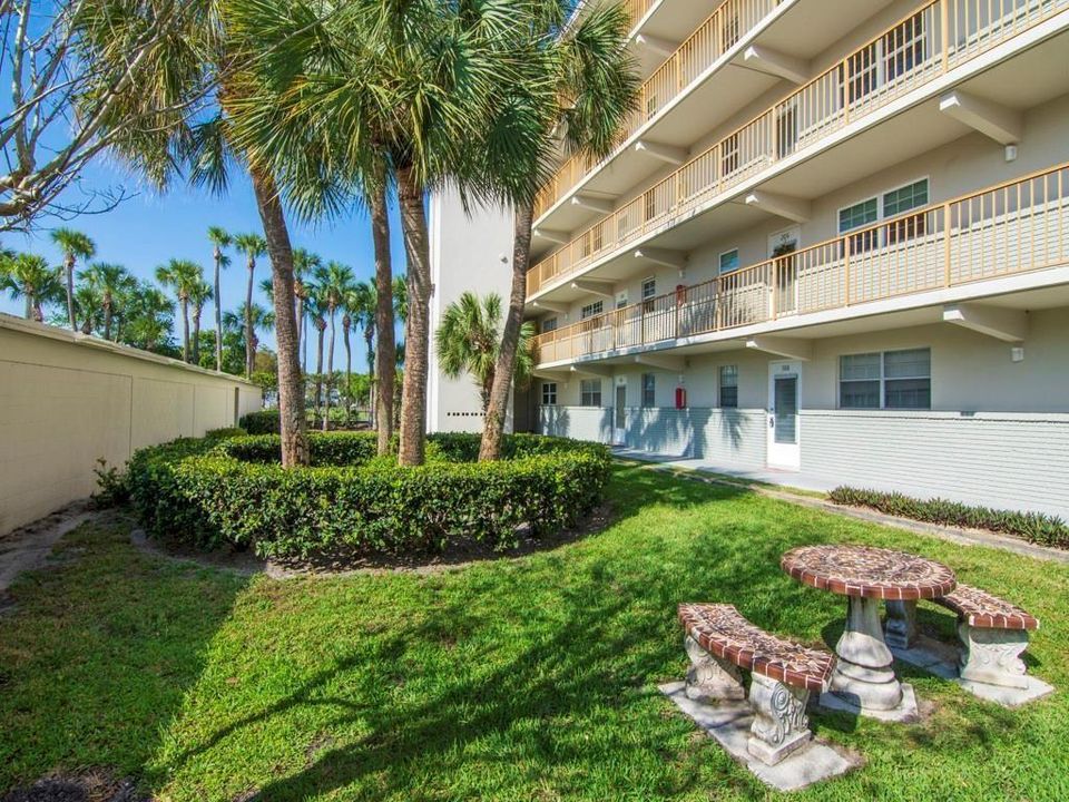 待售: $99,900 (1 贝兹, 1 浴室, 624 平方英尺)