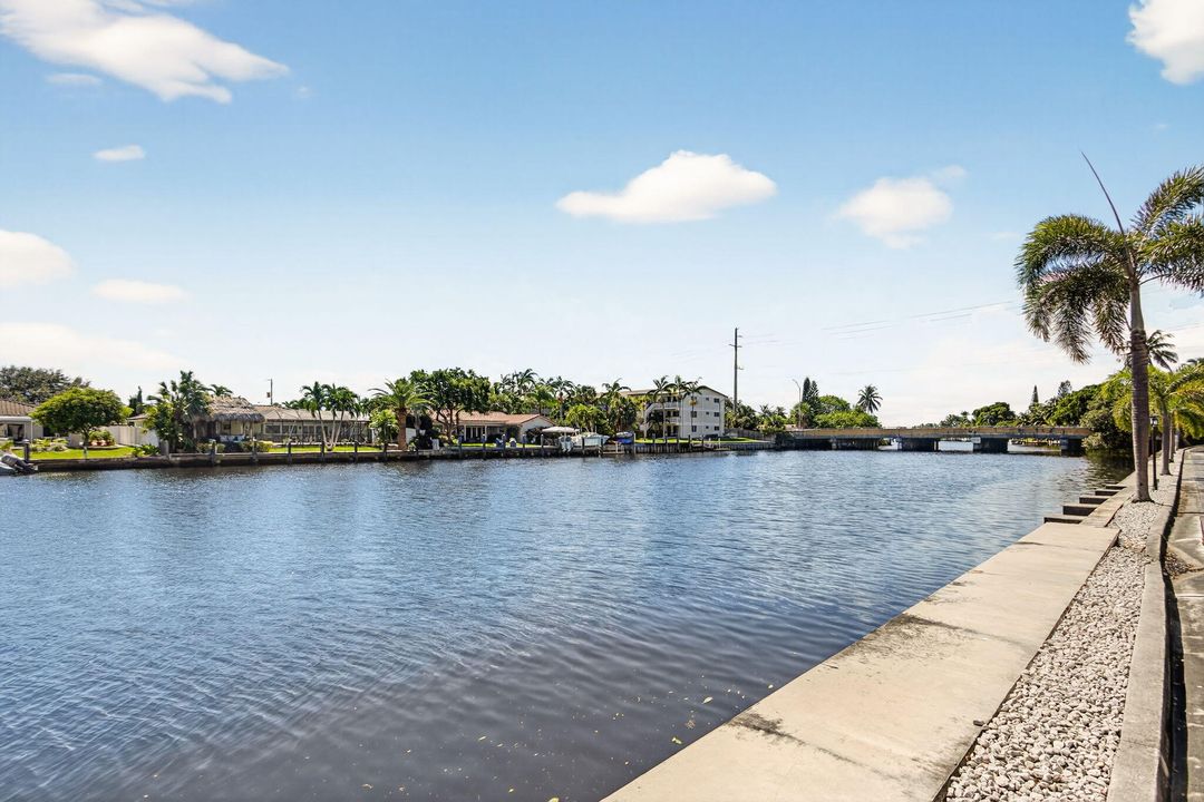 En Venta: $299,000 (2 camas, 2 baños, 966 Pies cuadrados)