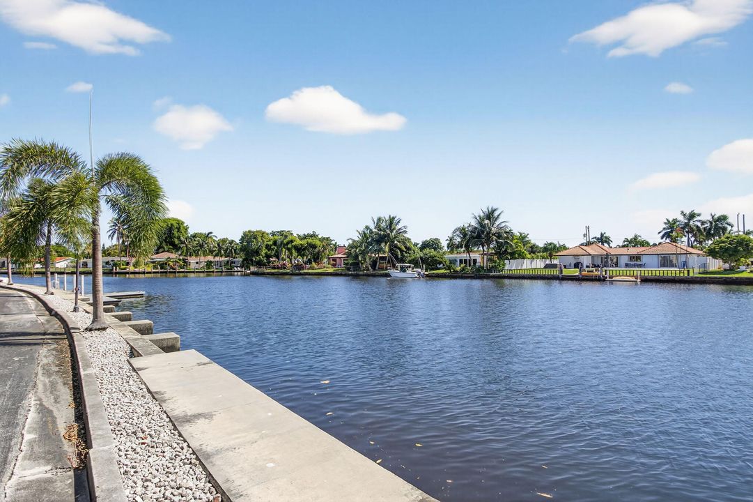 En Venta: $299,000 (2 camas, 2 baños, 966 Pies cuadrados)