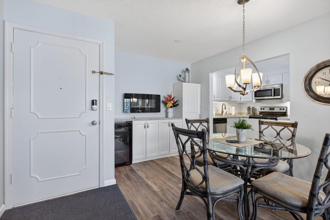 En Venta: $299,000 (2 camas, 2 baños, 966 Pies cuadrados)