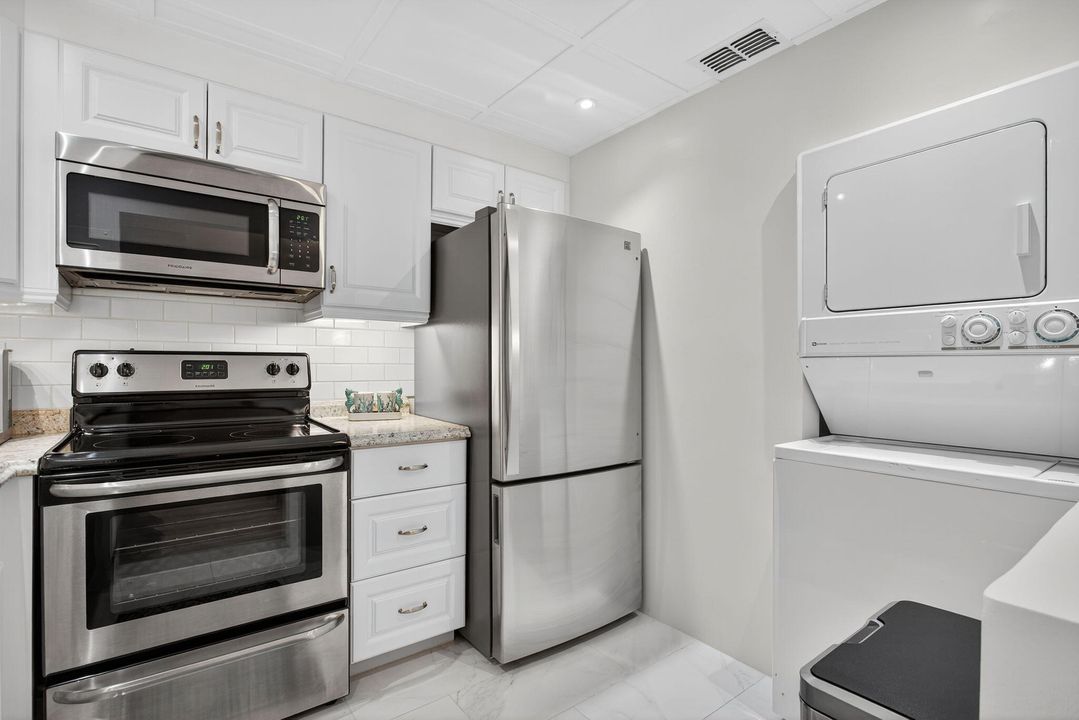 En Venta: $299,000 (2 camas, 2 baños, 966 Pies cuadrados)