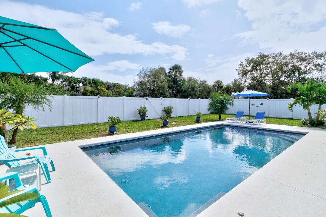 合同活跃: $544,900 (3 贝兹, 2 浴室, 2020 平方英尺)