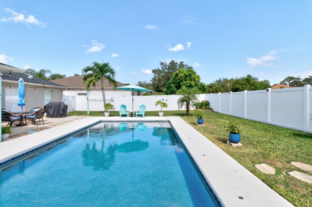 合同活跃: $544,900 (3 贝兹, 2 浴室, 2020 平方英尺)