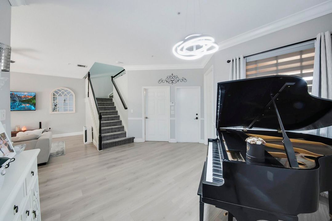 For Sale: $479,900 (4 beds, 3 baths, 2108 Square Feet)