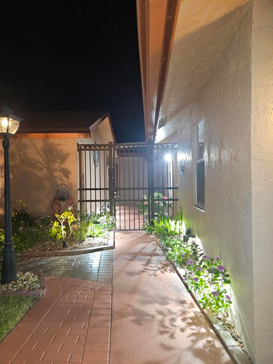 For Sale: $589,999 (3 beds, 3 baths, 2160 Square Feet)