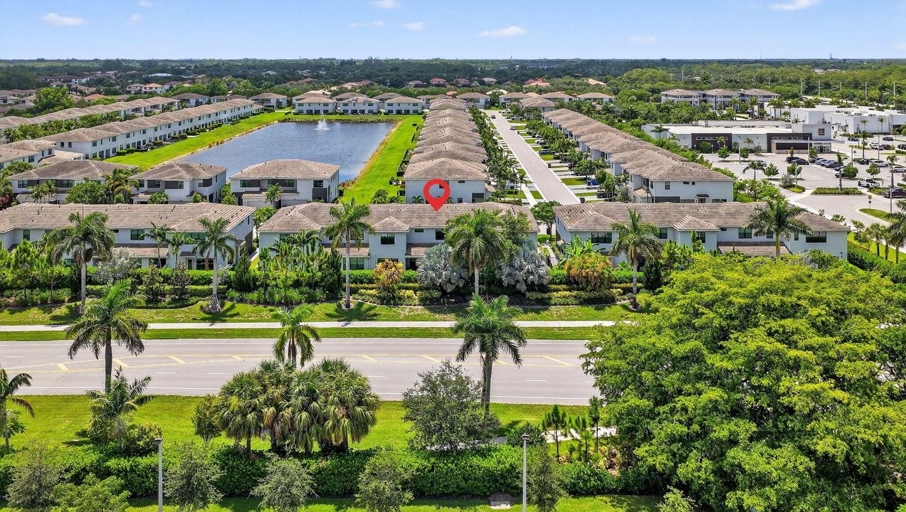 出租: $3,350 (3 贝兹, 2 浴室, 1777 平方英尺)