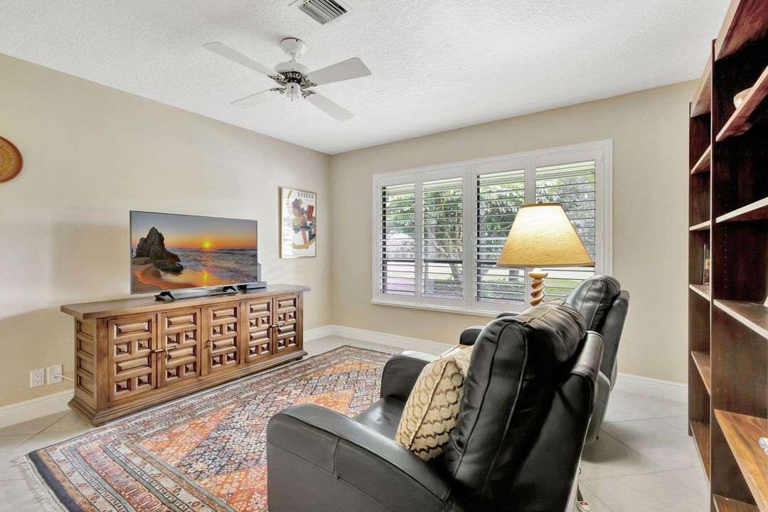 For Sale: $469,000 (3 beds, 2 baths, 1824 Square Feet)