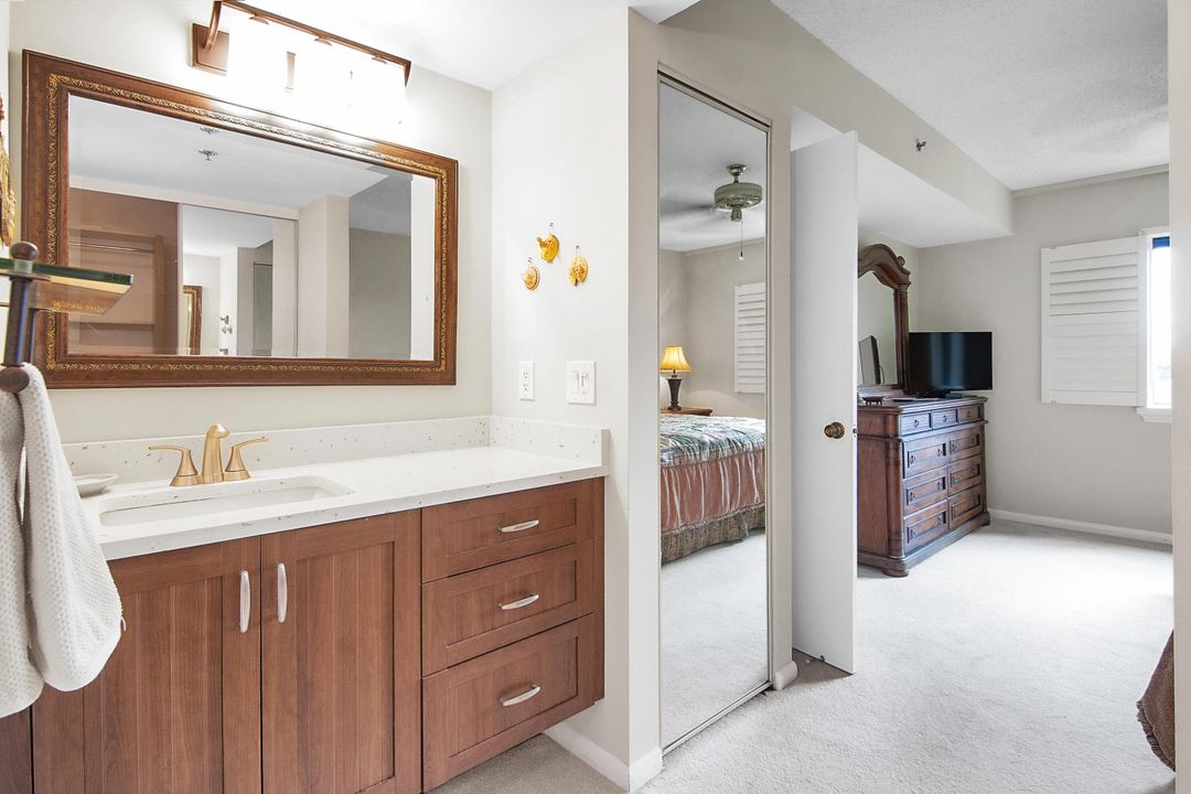 For Rent: $4,800 (2 beds, 2 baths, 1385 Square Feet)