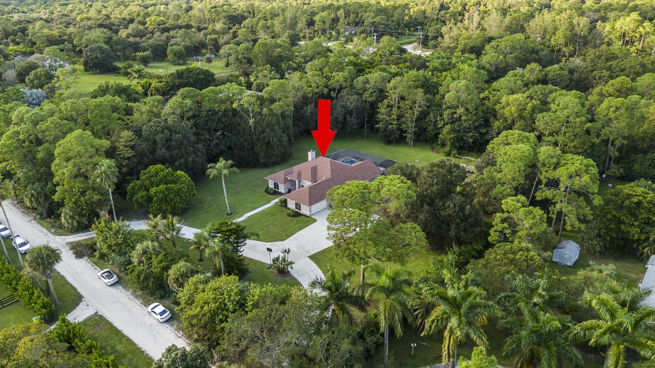 Activo con contrato: $899,999 (4 camas, 3 baños, 2649 Pies cuadrados)