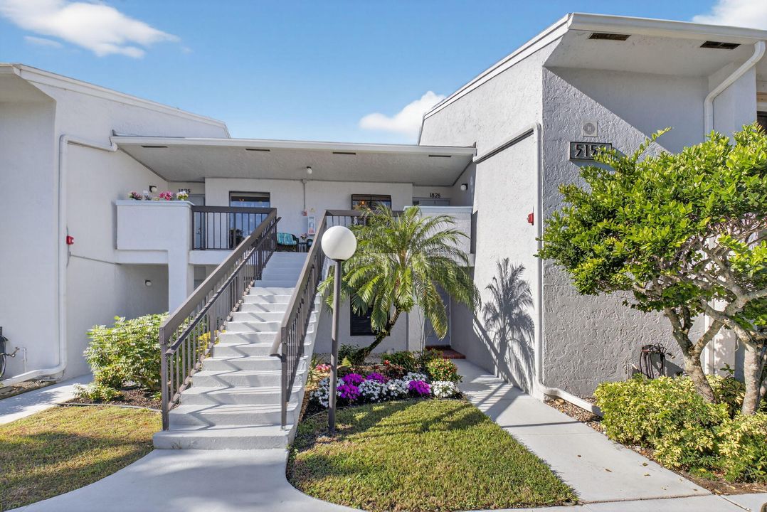 Active With Contract: $3,000 (2 beds, 2 baths, 1598 Square Feet)