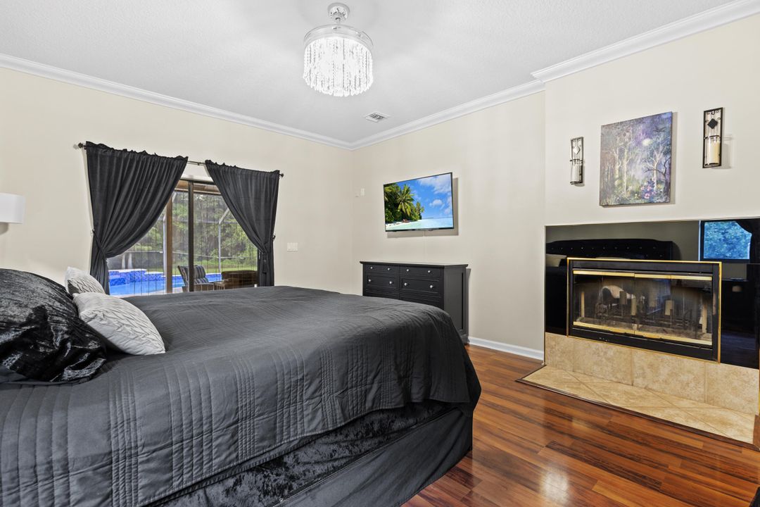 Activo con contrato: $899,999 (4 camas, 3 baños, 2649 Pies cuadrados)