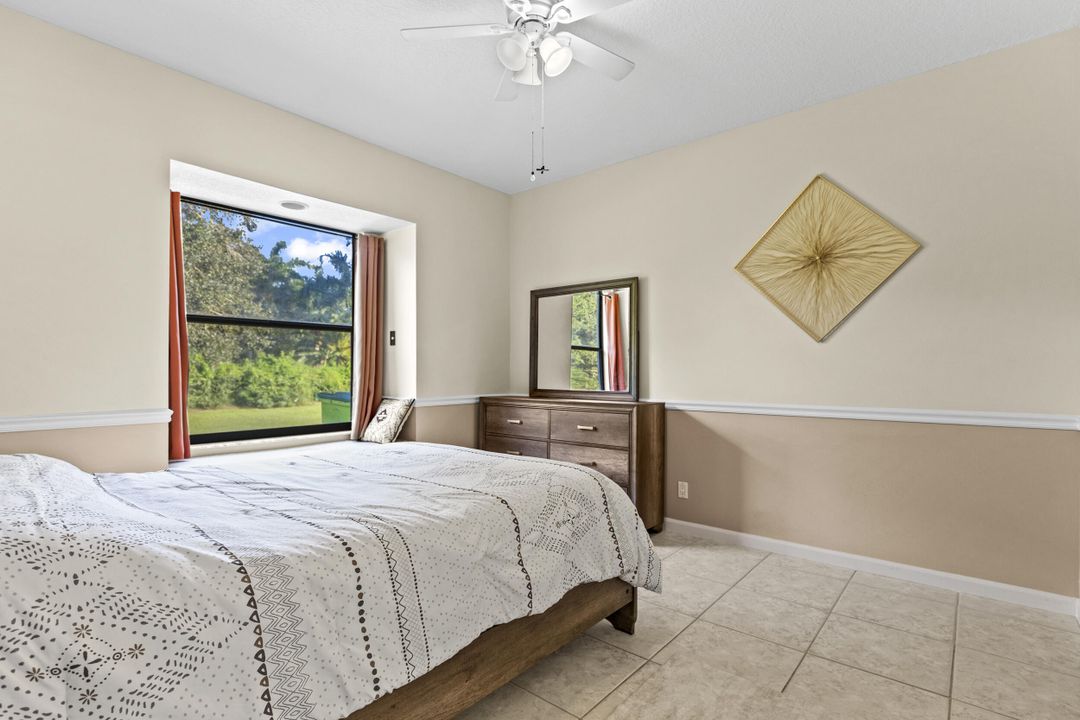 Activo con contrato: $899,999 (4 camas, 3 baños, 2649 Pies cuadrados)