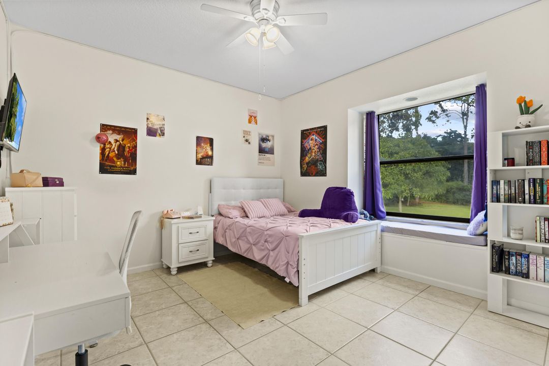 Activo con contrato: $899,999 (4 camas, 3 baños, 2649 Pies cuadrados)