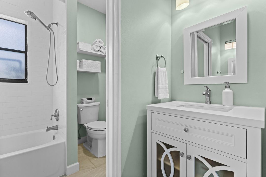 Activo con contrato: $899,999 (4 camas, 3 baños, 2649 Pies cuadrados)