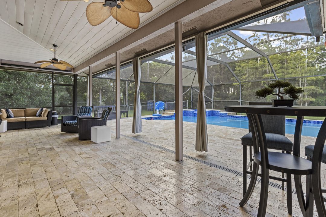 Activo con contrato: $899,999 (4 camas, 3 baños, 2649 Pies cuadrados)