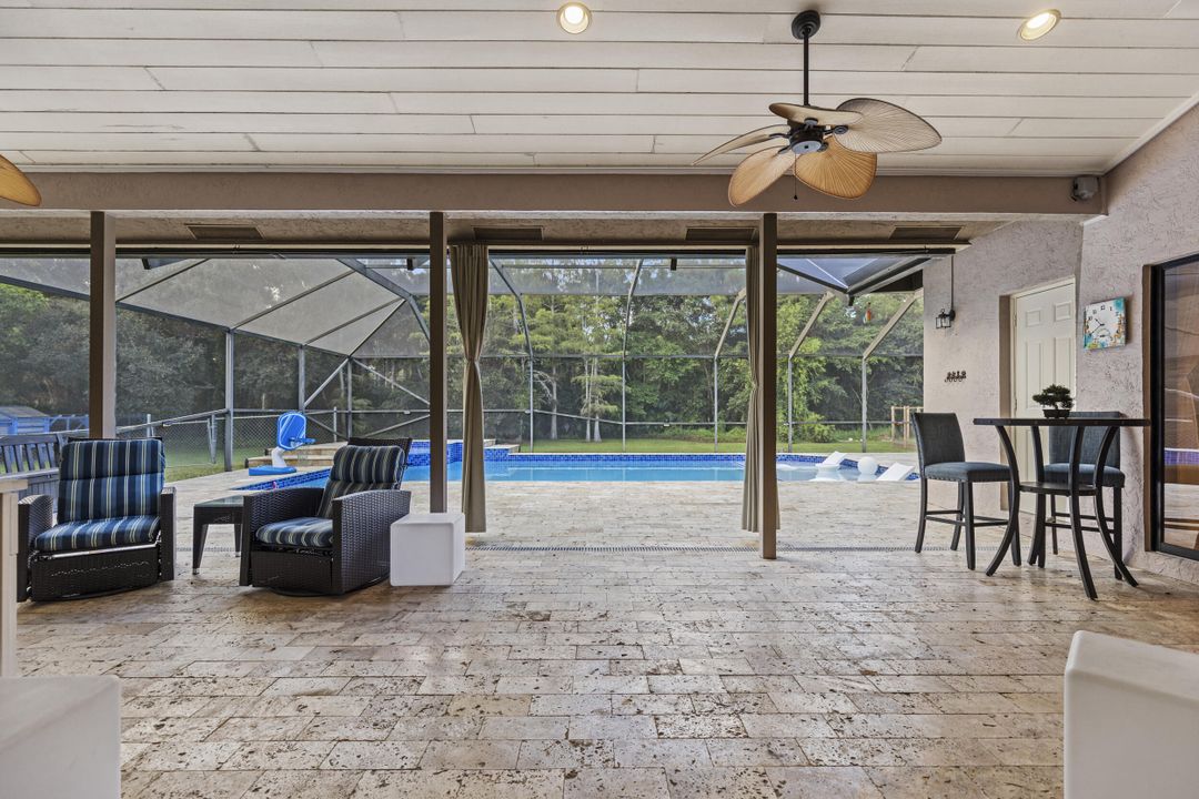 Activo con contrato: $899,999 (4 camas, 3 baños, 2649 Pies cuadrados)