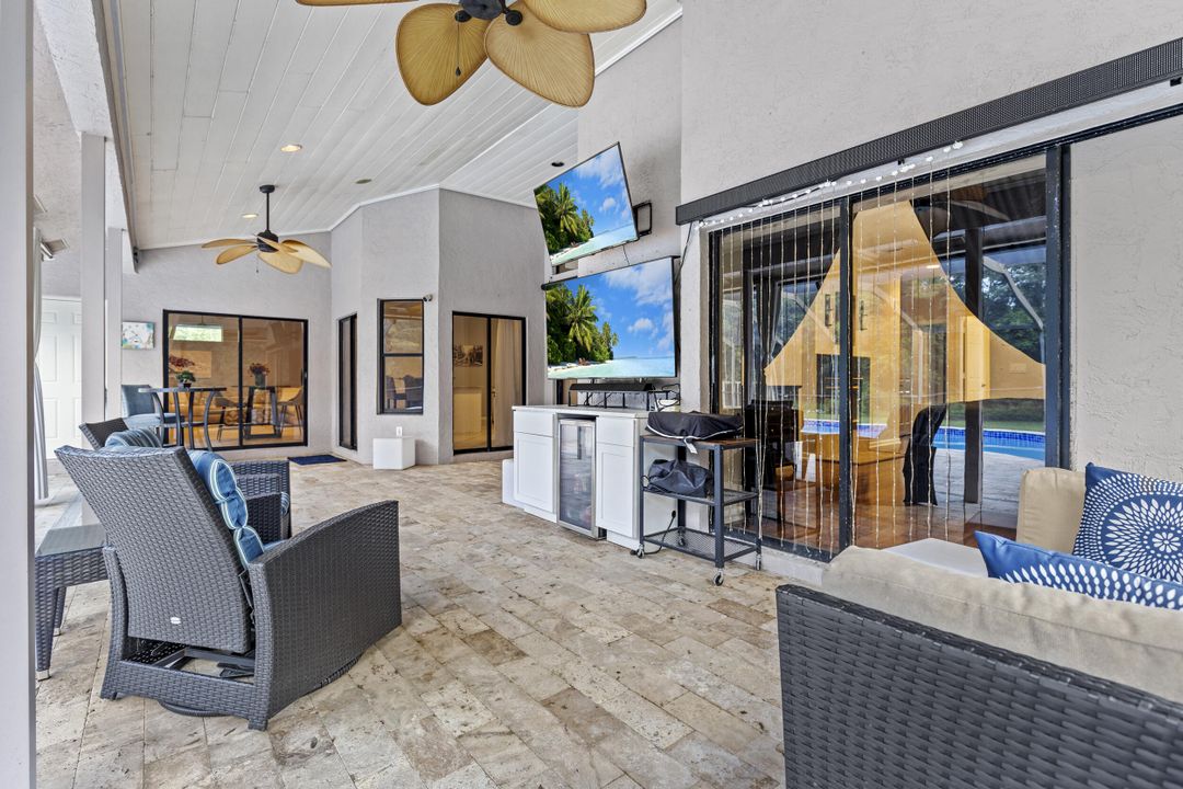 Activo con contrato: $899,999 (4 camas, 3 baños, 2649 Pies cuadrados)