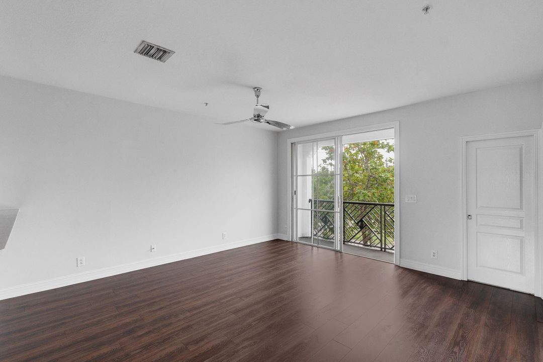 Active With Contract: $3,300 (2 beds, 2 baths, 1596 Square Feet)