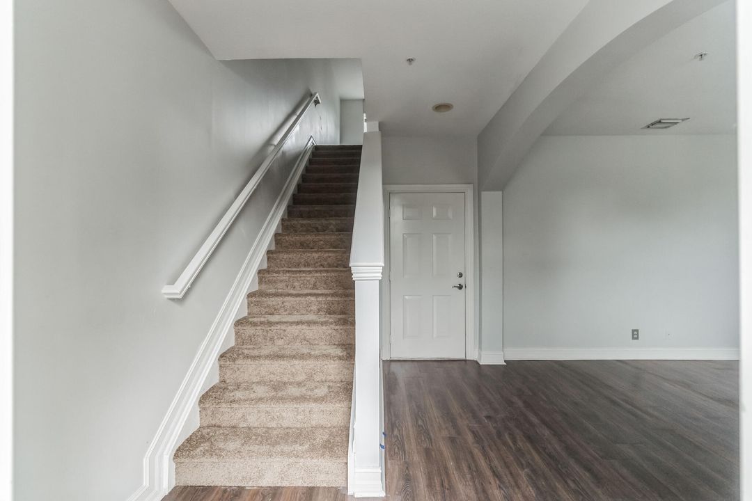 Active With Contract: $3,300 (2 beds, 2 baths, 1596 Square Feet)