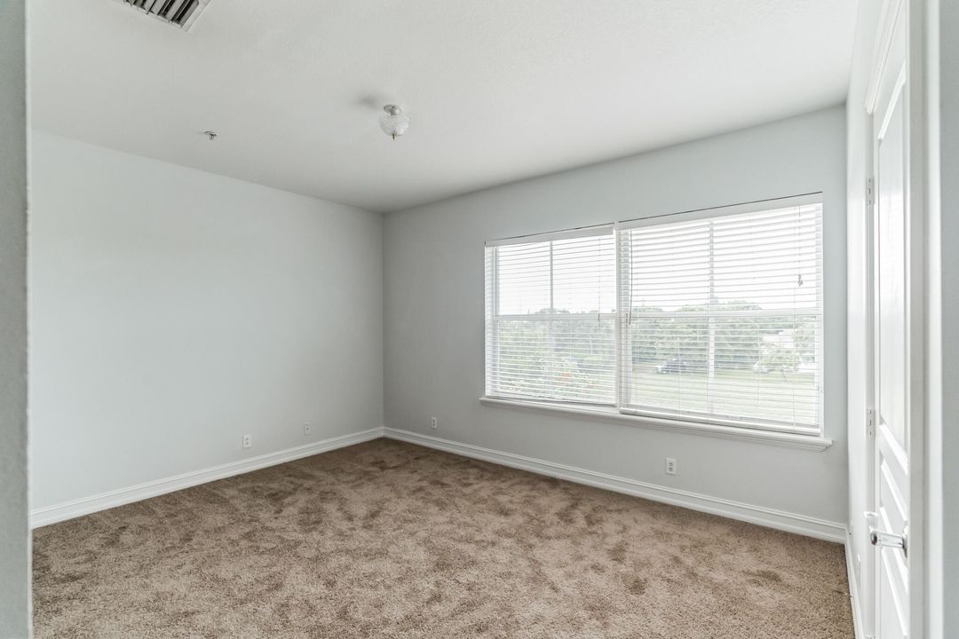 Active With Contract: $3,300 (2 beds, 2 baths, 1596 Square Feet)