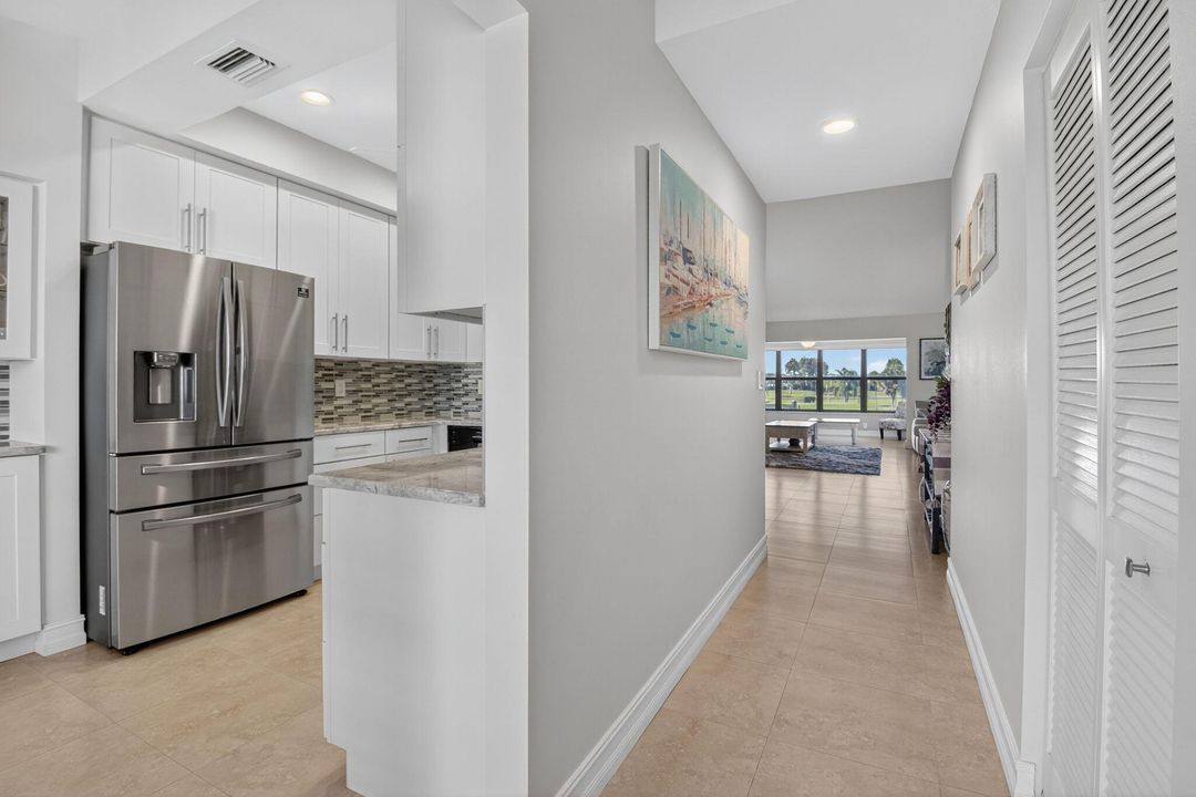 Active With Contract: $3,000 (2 beds, 2 baths, 1598 Square Feet)