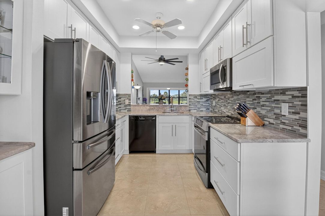 Active With Contract: $3,000 (2 beds, 2 baths, 1598 Square Feet)