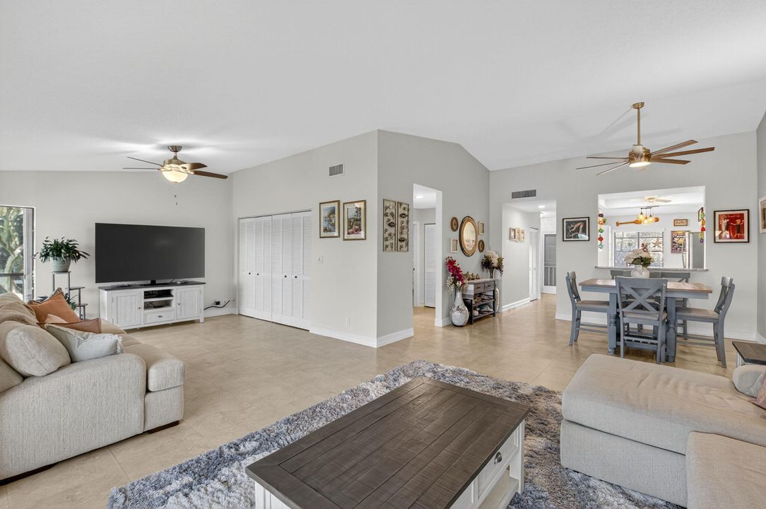 Active With Contract: $3,000 (2 beds, 2 baths, 1598 Square Feet)