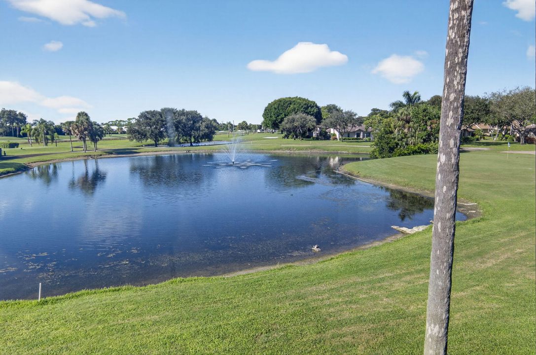 Active With Contract: $3,000 (2 beds, 2 baths, 1598 Square Feet)