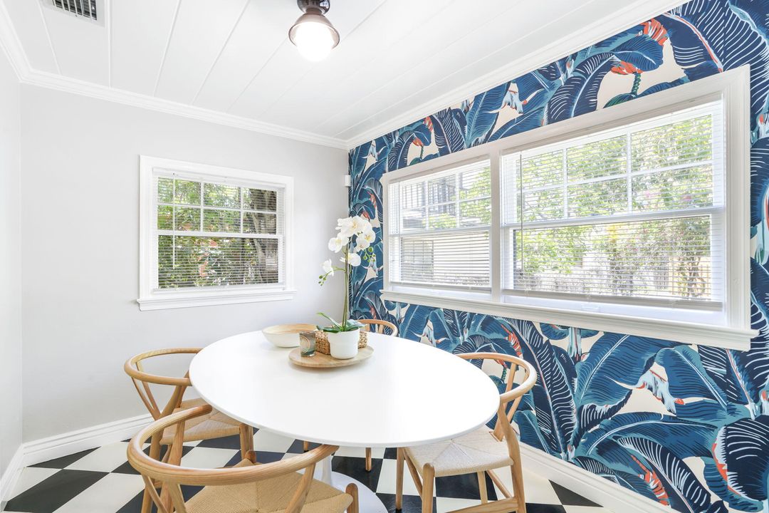 For Sale: $749,000 (2 beds, 1 baths, 1156 Square Feet)