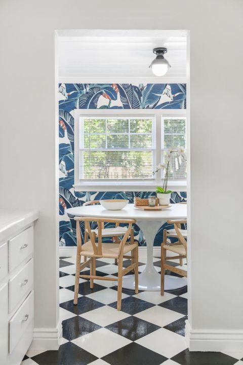 For Sale: $749,000 (2 beds, 1 baths, 1156 Square Feet)