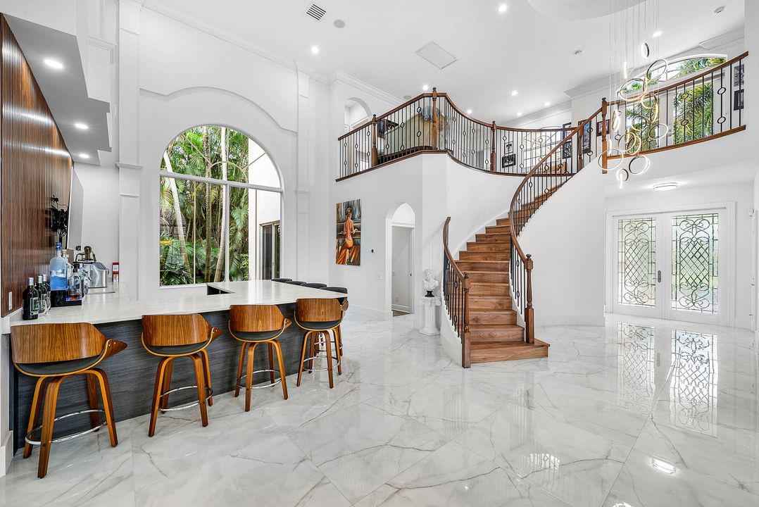 For Sale: $3,495,000 (5 beds, 5 baths, 4497 Square Feet)