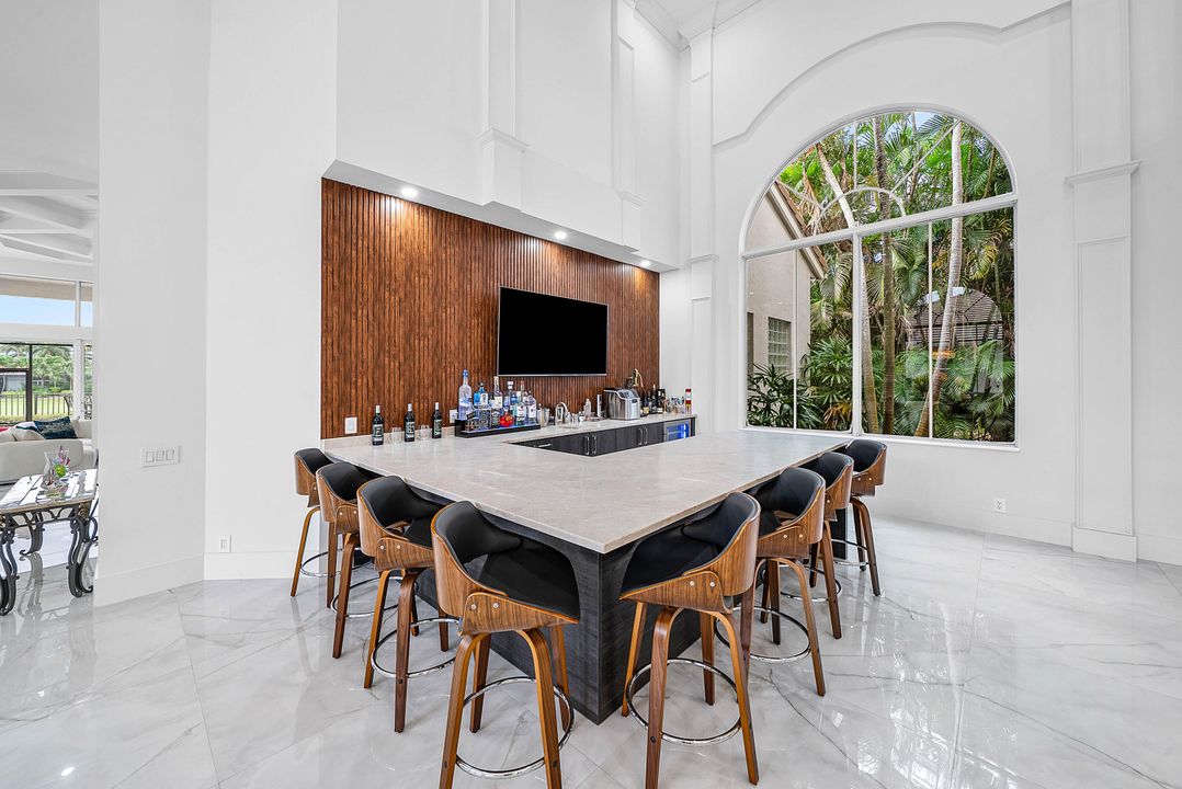 For Sale: $3,495,000 (5 beds, 5 baths, 4497 Square Feet)