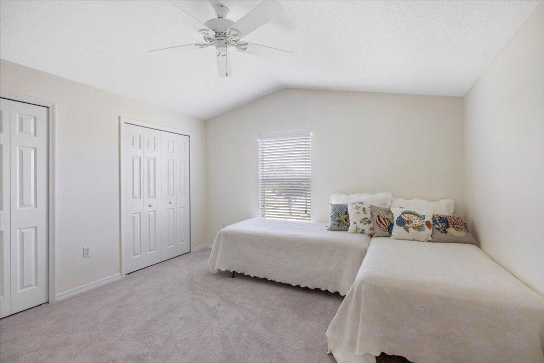 合同活跃: $310,000 (3 贝兹, 2 浴室, 1985 平方英尺)