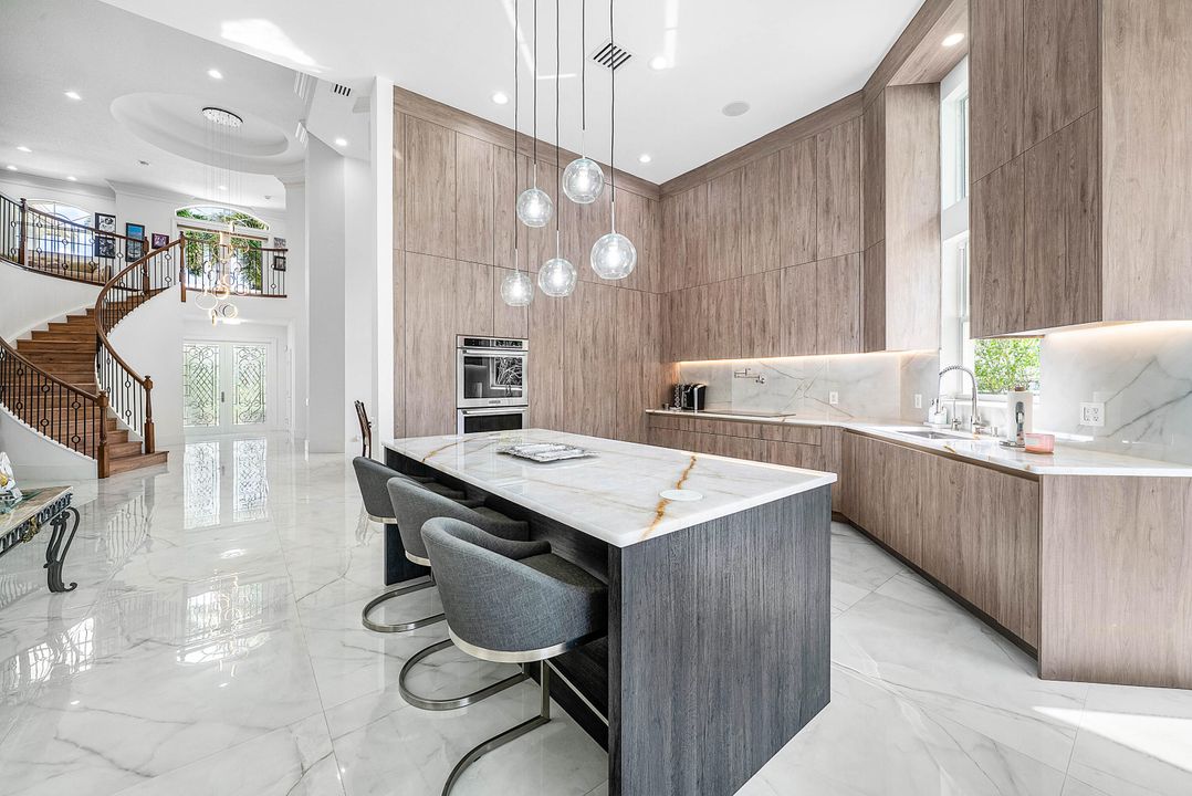 For Sale: $3,495,000 (5 beds, 5 baths, 4497 Square Feet)