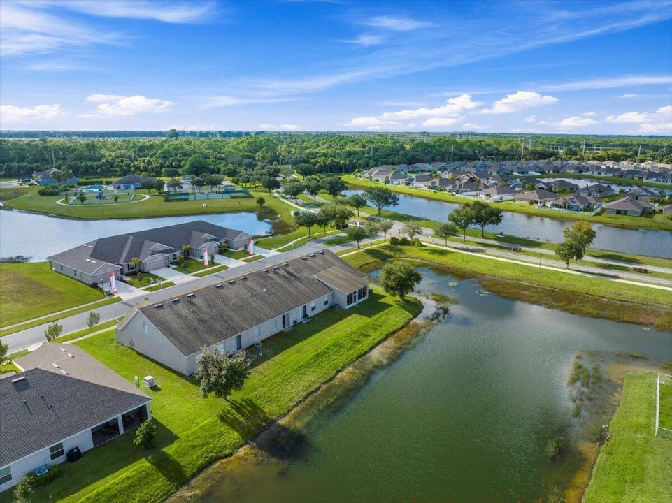 合同活跃: $310,000 (3 贝兹, 2 浴室, 1985 平方英尺)