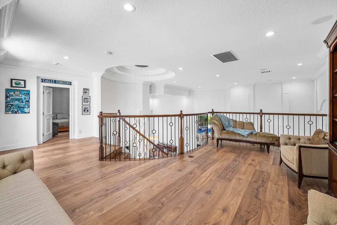 For Sale: $3,495,000 (5 beds, 5 baths, 4497 Square Feet)