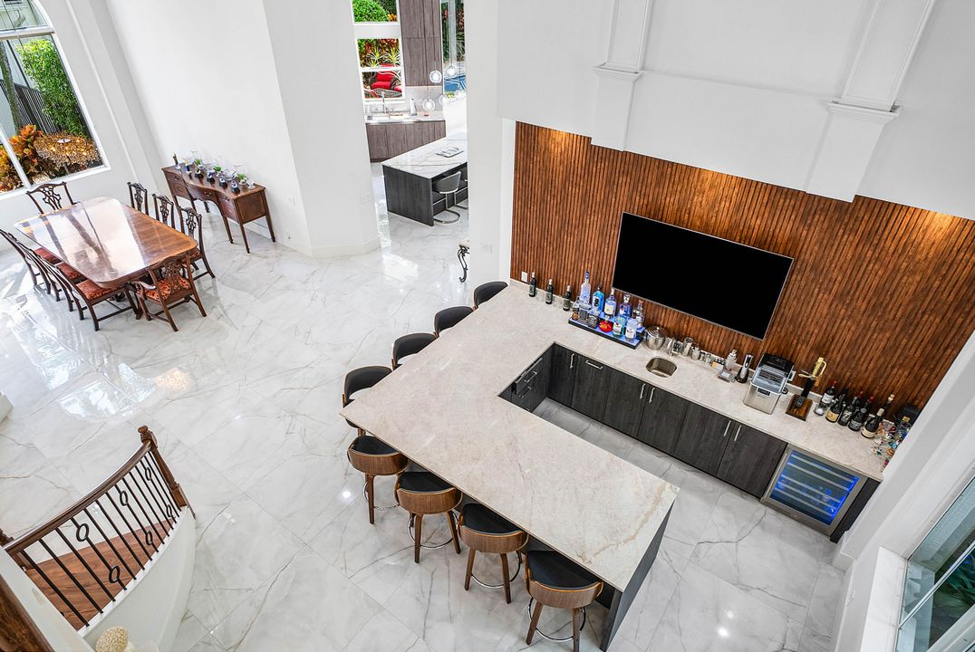 For Sale: $3,495,000 (5 beds, 5 baths, 4497 Square Feet)