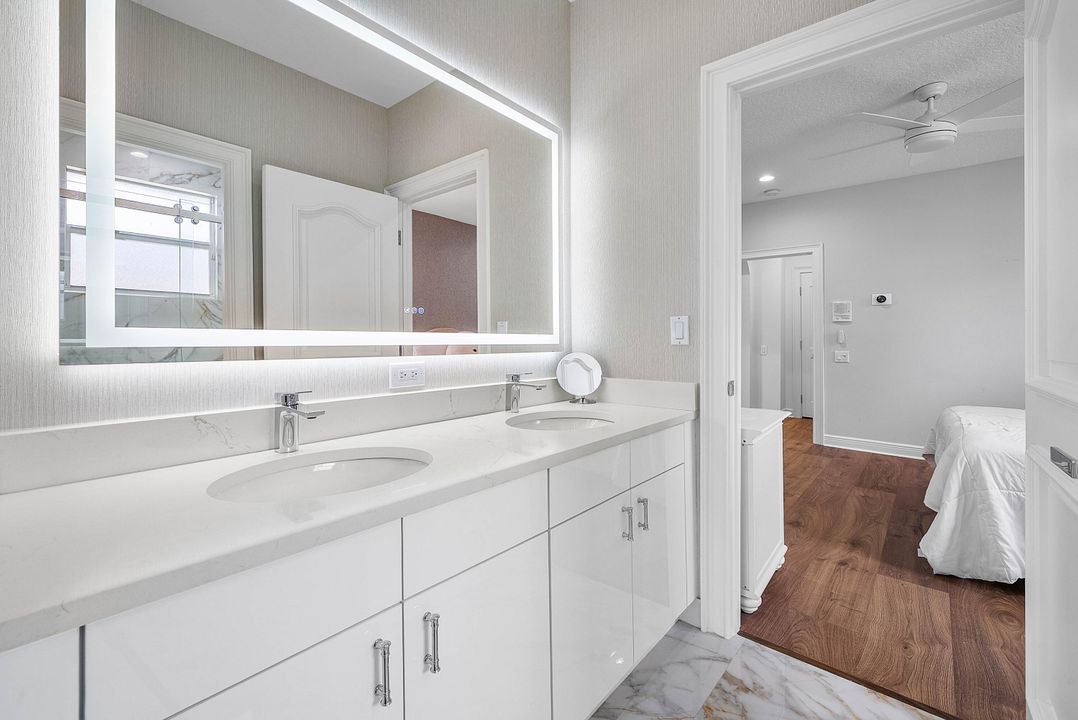 For Sale: $3,495,000 (5 beds, 5 baths, 4497 Square Feet)