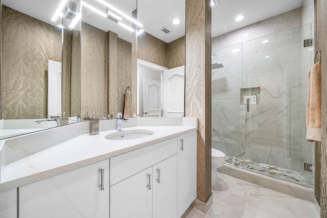 For Sale: $3,495,000 (5 beds, 5 baths, 4497 Square Feet)