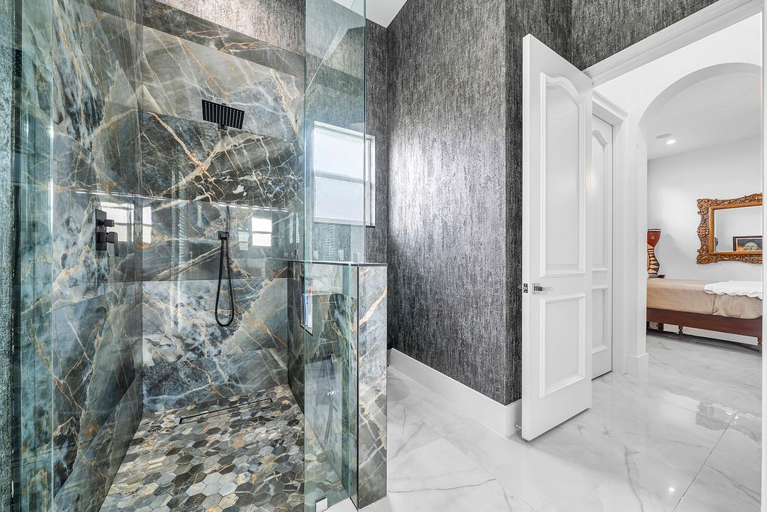 For Sale: $3,495,000 (5 beds, 5 baths, 4497 Square Feet)