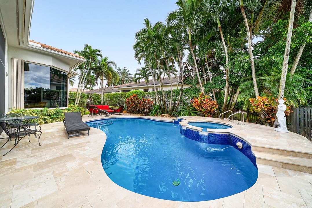 For Sale: $3,495,000 (5 beds, 5 baths, 4497 Square Feet)