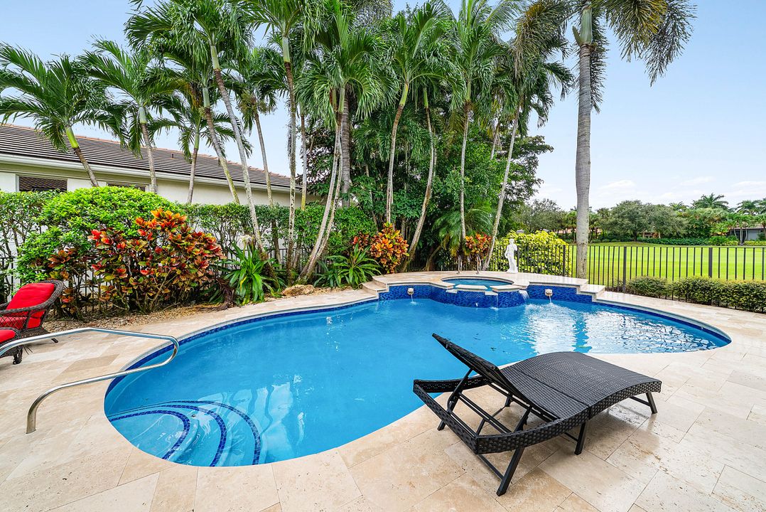 For Sale: $3,495,000 (5 beds, 5 baths, 4497 Square Feet)