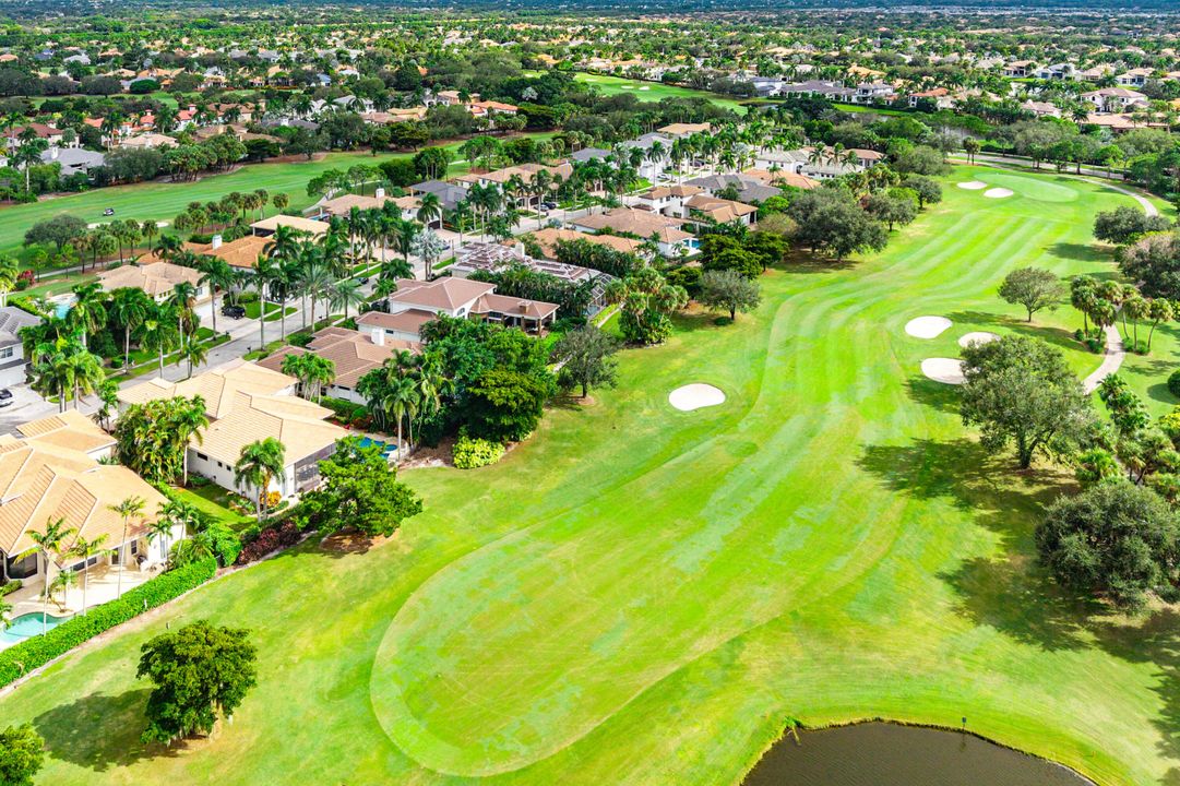 For Sale: $3,495,000 (5 beds, 5 baths, 4497 Square Feet)