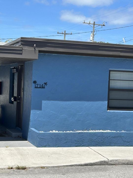 Activo con contrato: $1,250 (1 camas, 1 baños, 400 Pies cuadrados)