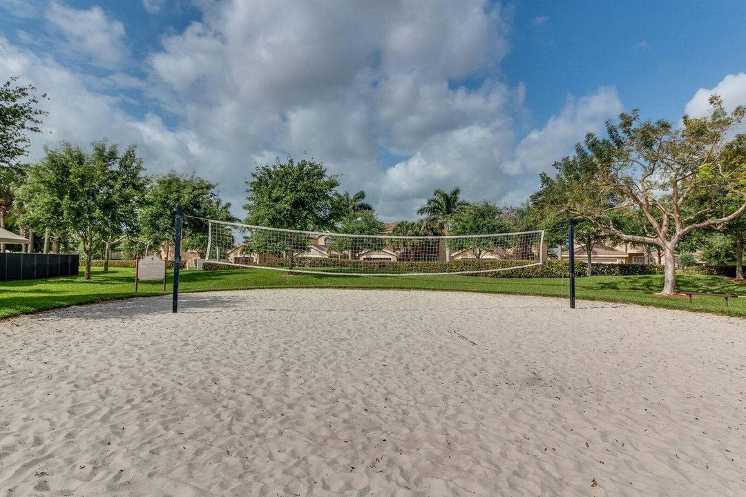 For Sale: $479,900 (4 beds, 3 baths, 2108 Square Feet)