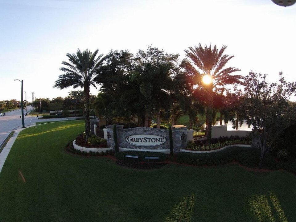 For Sale: $479,900 (4 beds, 3 baths, 2108 Square Feet)