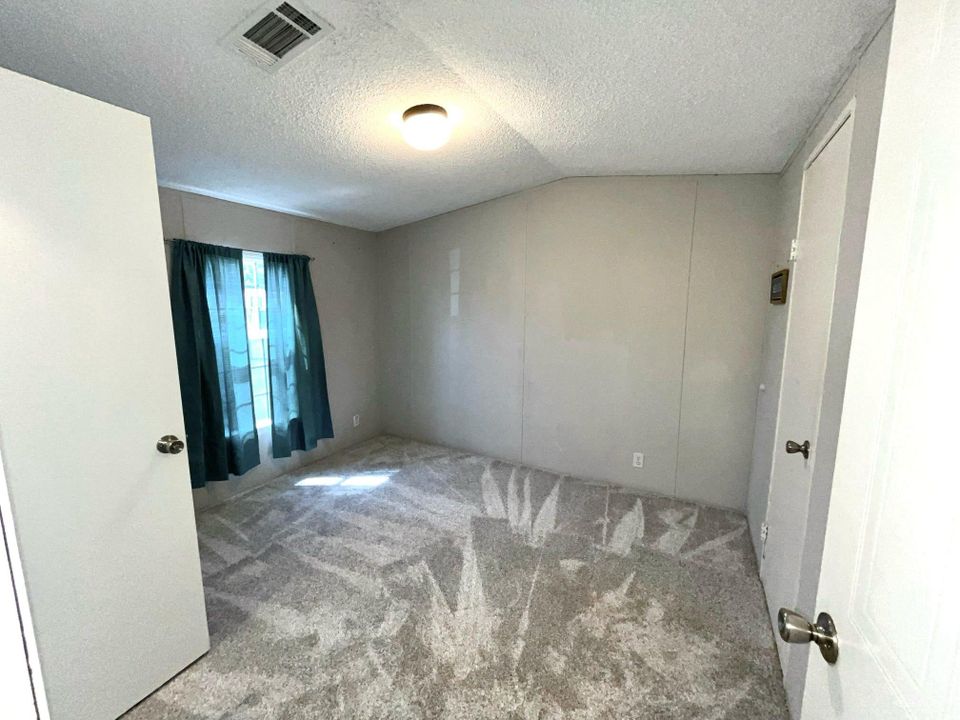 На продажу: $59,000 (2 спален, 2 ванн, 720 Квадратных фут)