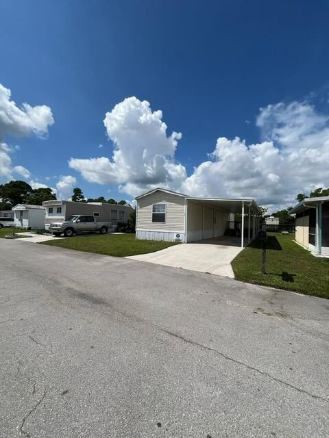 На продажу: $59,000 (2 спален, 2 ванн, 720 Квадратных фут)